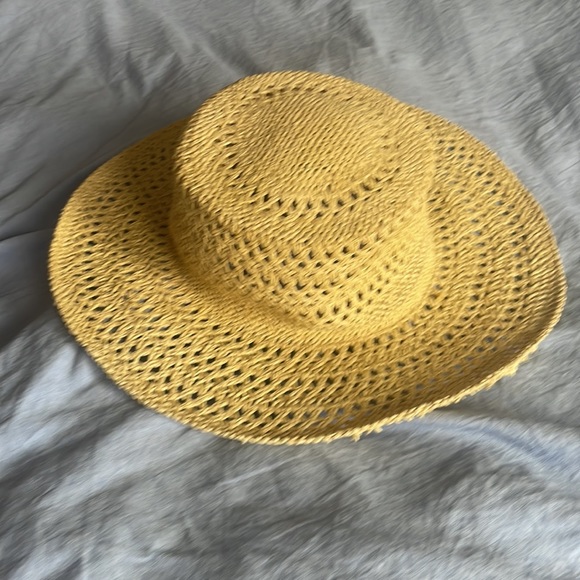 Hat - Picture 2 of 6